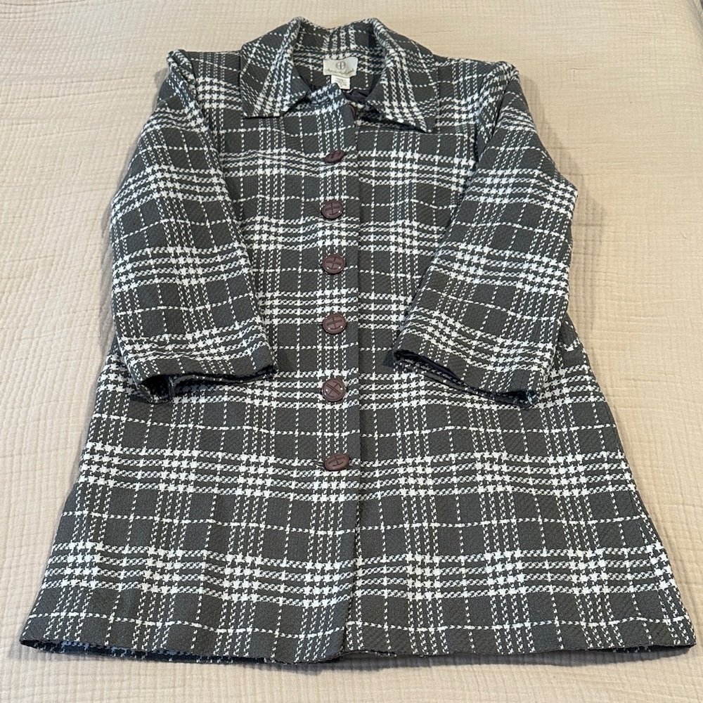 Hot In Hollywood Plaid Women's Coat - Grey and White size 16